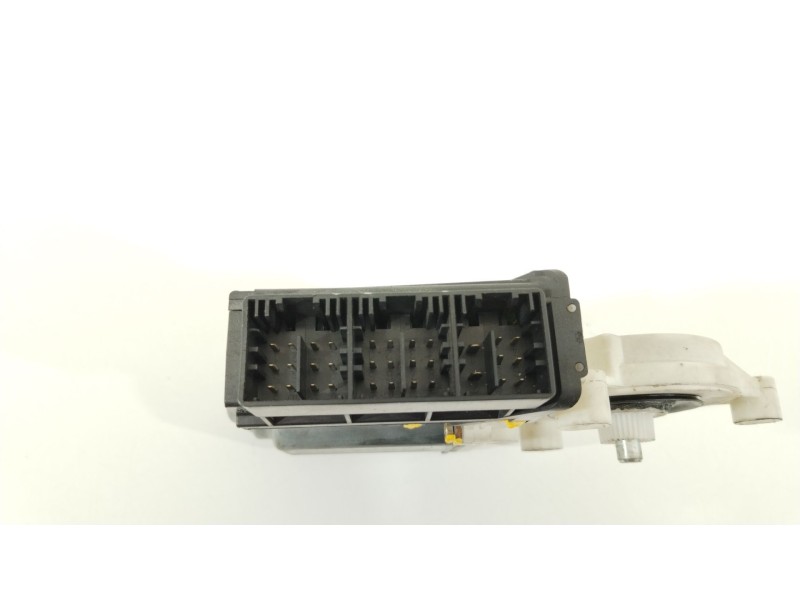 Recambio de motor elevalunas delantero izquierdo para seat ibiza iii (6l1) 1.9 sdi referencia OEM IAM 6Q2959802A   Recambio de motor elevalunas delantero izquierdo para seat ibiza iii (6l1) 1.9 sdi referencia OEM IAM 6Q2959802A