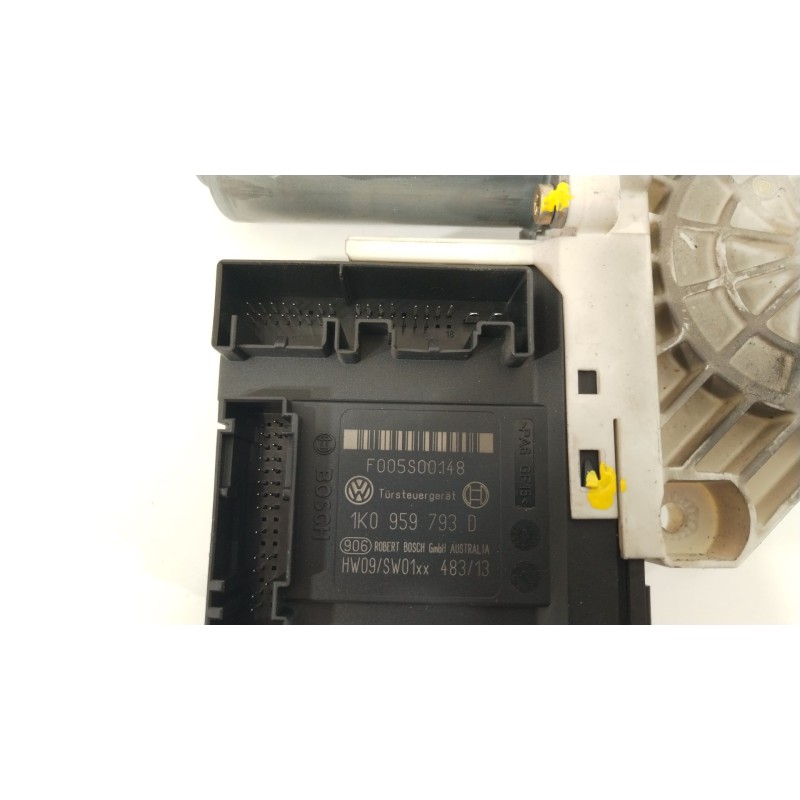 Recambio de motor elevalunas delantero izquierdo para seat altea (5p1) 1.6 referencia OEM IAM 1T0959701A 5P0837401A 1K0959793D Recambio de motor elevalunas delantero izquierdo para seat altea (5p1) 1.6 referencia OEM IAM 1T0959701A 5P0837401A 1K0959793D