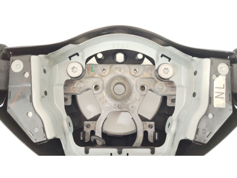 Recambio de volante para nissan juke (f15) 1.6 dig-t nismo rs referencia OEM IAM 484303YV0A  