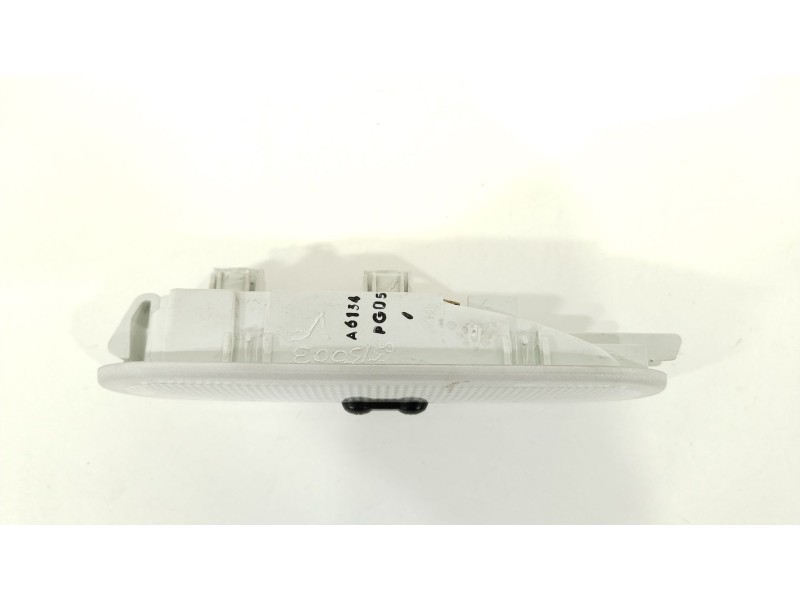 Recambio de luz interior para nissan juke (f15) 1.6 dig-t nismo rs referencia OEM IAM 8200074362  
