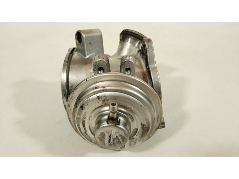 Recambio de valvula egr para mercedes-benz clase clk (w209) coupe 270 cdi (209.316) referencia OEM IAM A6110900754  