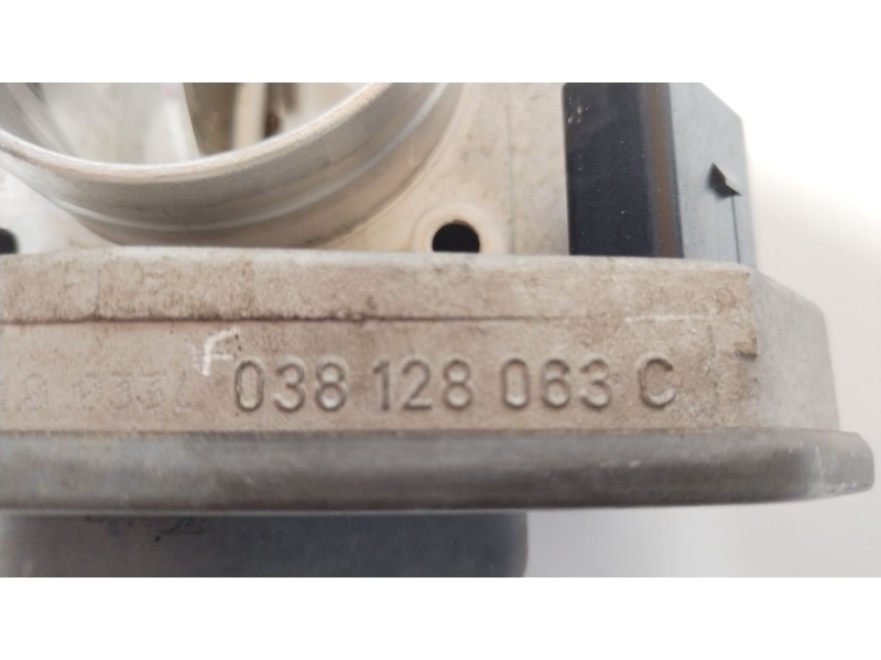 Recambio de caja mariposa para seat ibiza iii (6l1) 1.9 sdi referencia OEM IAM 038128063C  