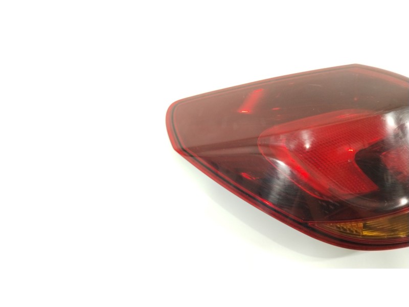 Recambio de piloto trasero izquierdo para opel astra j lim. cosmo referencia OEM IAM 13319949  