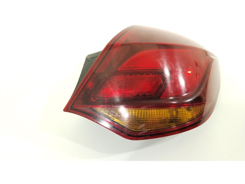 Recambio de piloto trasero derecho para opel astra j lim. cosmo referencia OEM IAM 13319948  