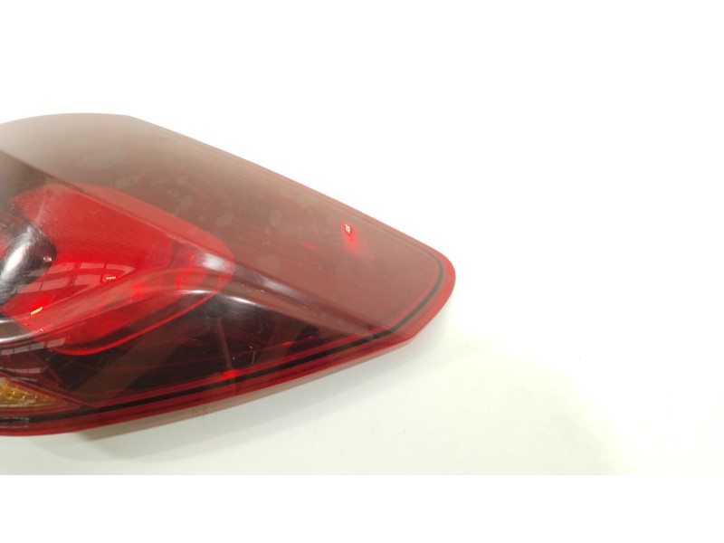 Recambio de piloto trasero derecho para opel astra j lim. cosmo referencia OEM IAM 13319948  