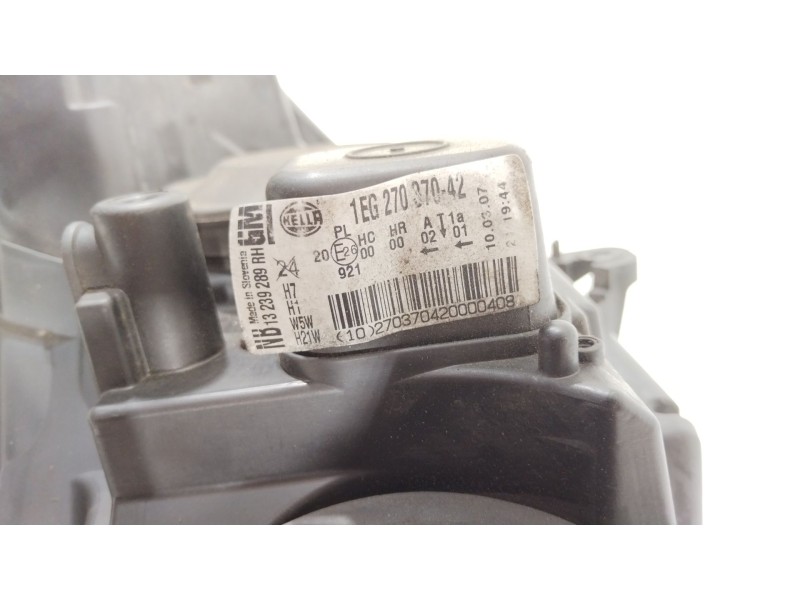 Recambio de faro derecho para opel astra h (a04) 1.7 cdti (l48) referencia OEM IAM 13239289 1EG27037042 1EG270370