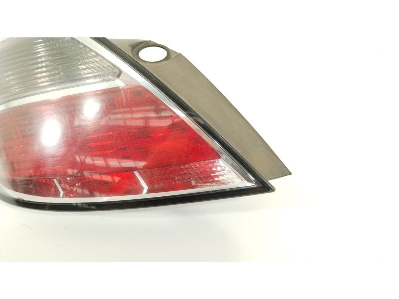 Recambio de piloto trasero izquierdo para opel astra h (a04) 1.7 cdti (l48) referencia OEM IAM 13222324  