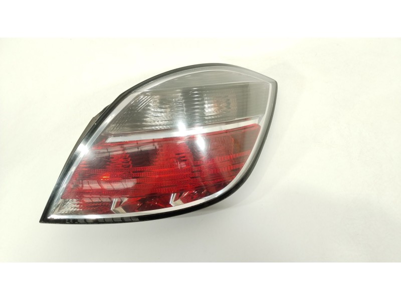 Recambio de piloto trasero derecho para opel astra h (a04) 1.7 cdti (l48) referencia OEM IAM 13222325  