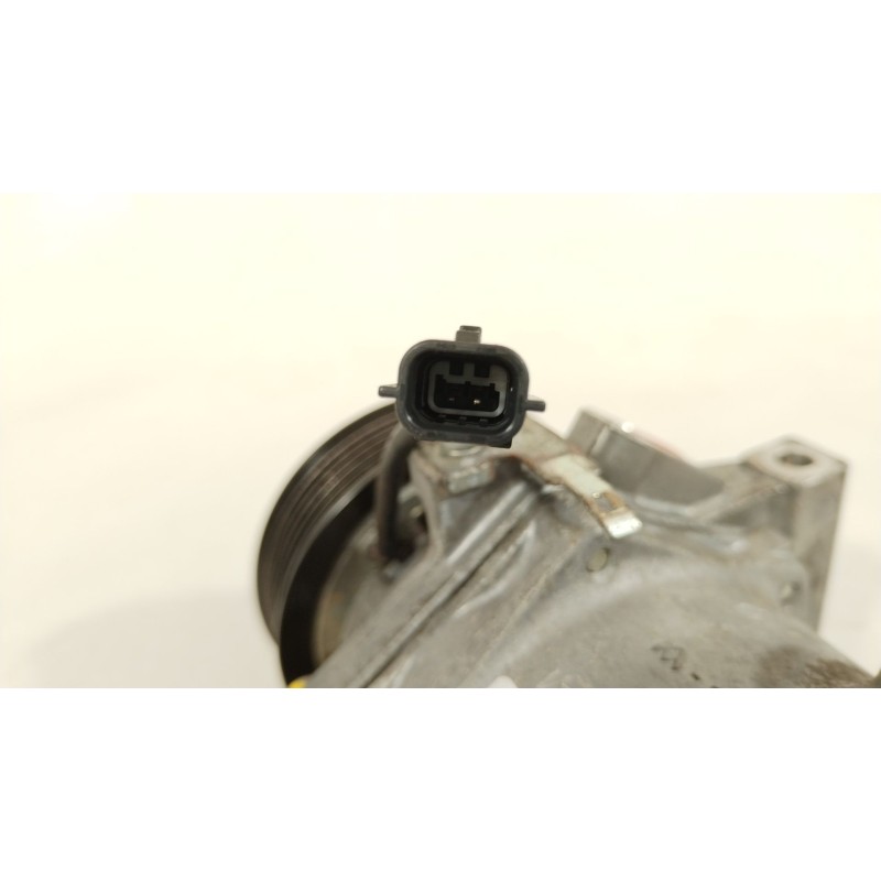 Recambio de compresor aire acondicionado para dacia sandero iii 1.0 tce 90 referencia OEM IAM 926008469R  CR08D