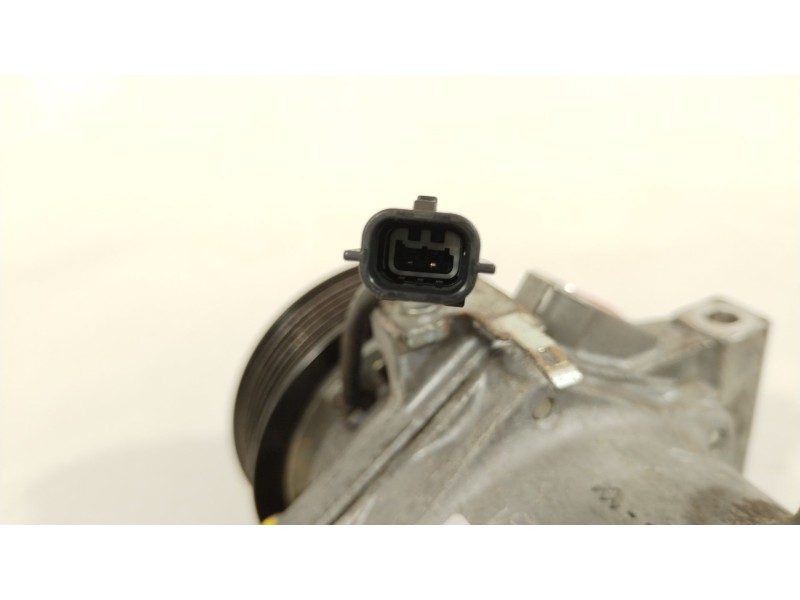 Recambio de compresor aire acondicionado para dacia sandero iii 1.0 tce 90 referencia OEM IAM 926008469R  CR08D