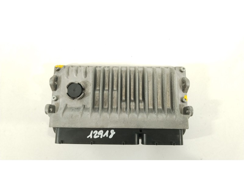 Recambio de centralita motor uce para toyota auris hybrid active referencia OEM IAM 896610Z750  2755003471