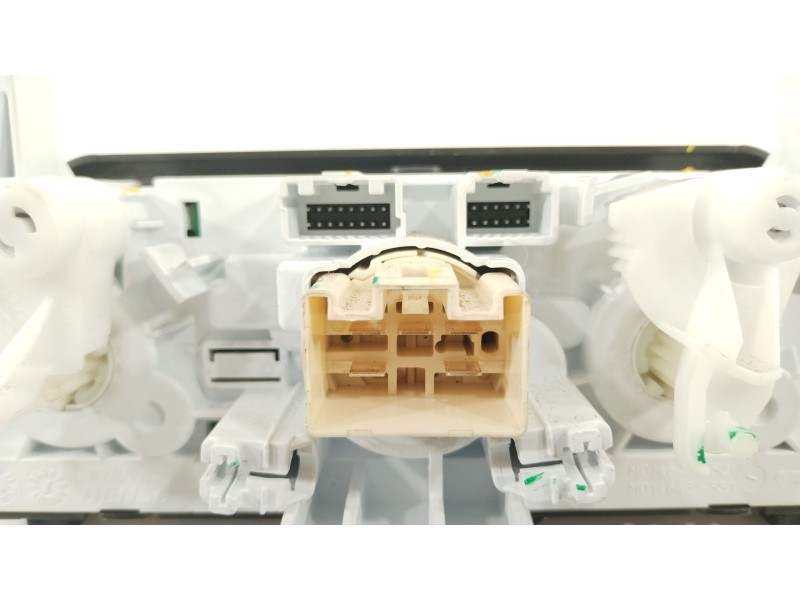 Recambio de mando calefaccion / aire acondicionado para dacia sandero iii 1.0 tce 90 referencia OEM IAM 275003079R  