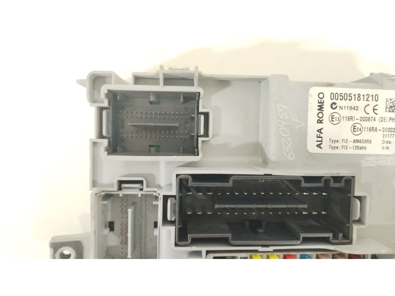 Recambio de caja reles / fusibles para alfa romeo mito (955_) 1.3 multijet (955axp1a, 955ayc1a) referencia OEM IAM 00505181210  