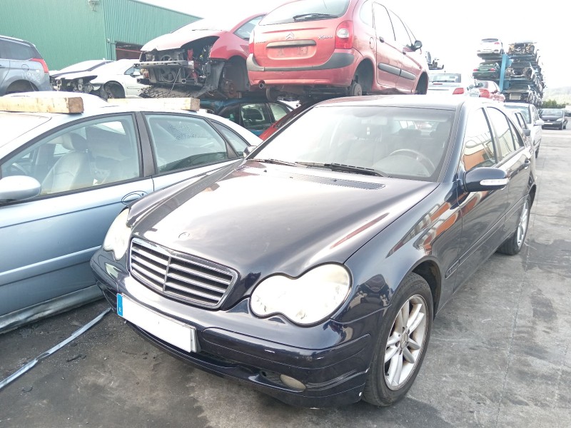 mercedes-benz clase c (w203) del año 2004