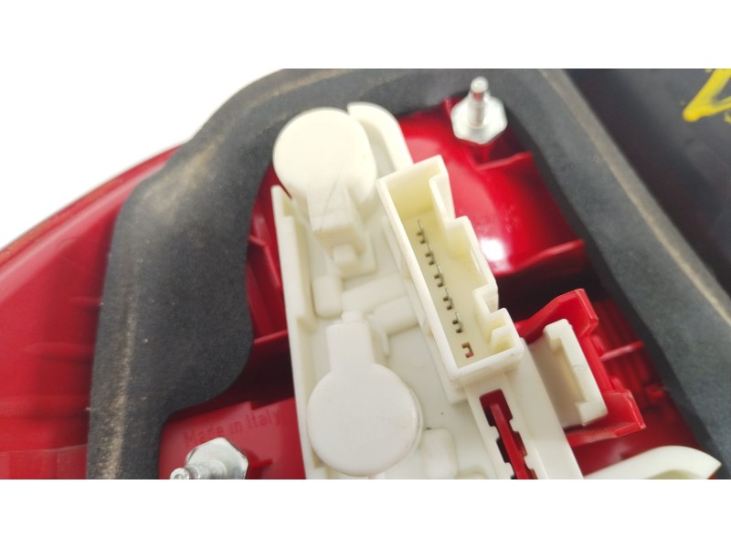 Recambio de piloto trasero derecho para bmw serie 3 berlina (e90) 320d referencia OEM IAM 6937458  63216937458