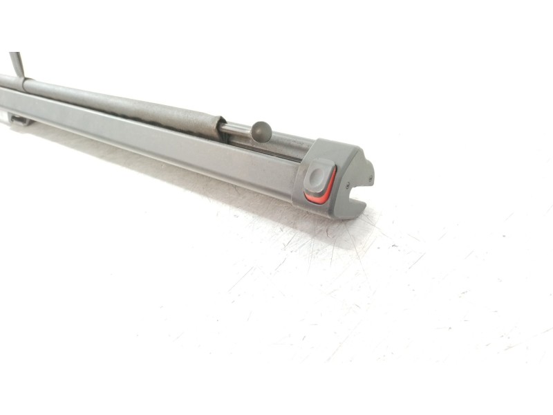 Recambio de separador carga para toyota auris active referencia OEM IAM 6423002010  