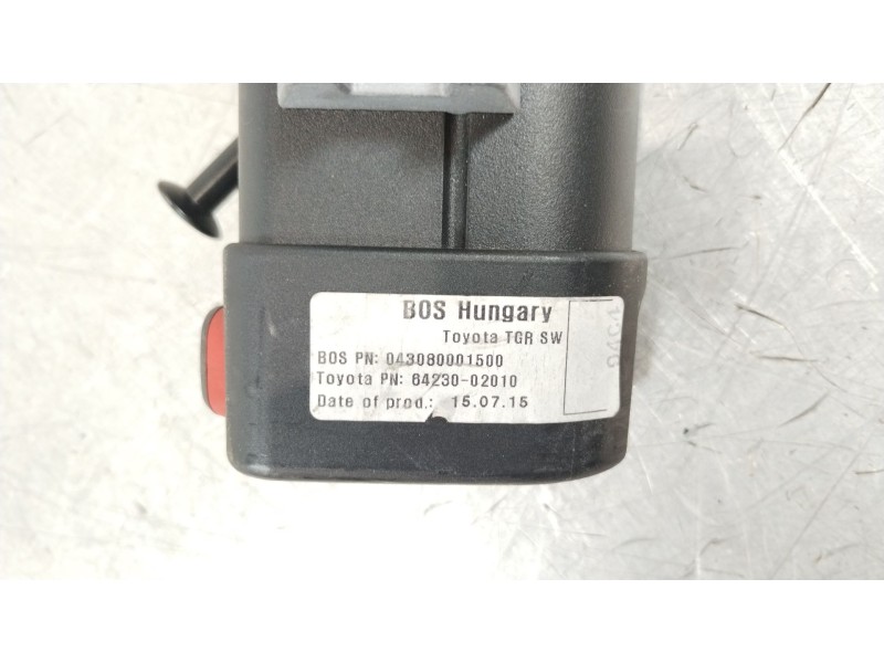 Recambio de separador carga para toyota auris active referencia OEM IAM 6423002010  