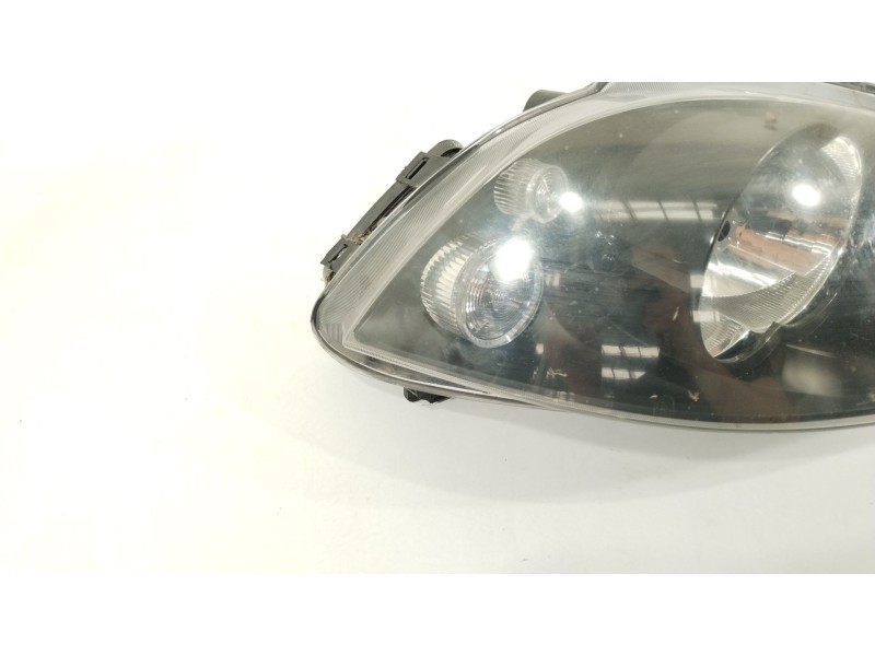 Recambio de faro derecho para seat cordoba (6l2) 1.9 sdi referencia OEM IAM 6L1941752M  