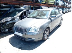 toyota avensis sedán (_t25_) del año 2003