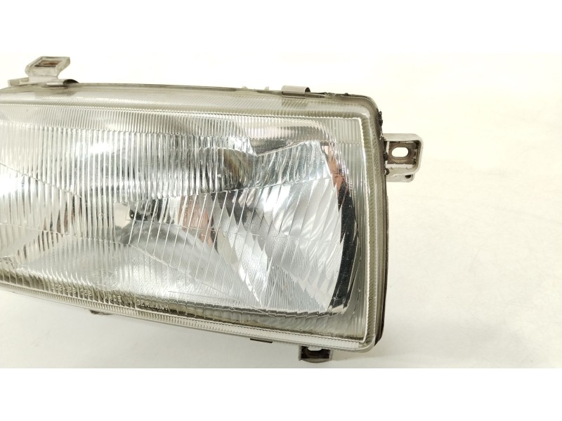 Recambio de faro derecho para volkswagen vento (1h2) 1.9 d referencia OEM IAM 13905400R  13472800