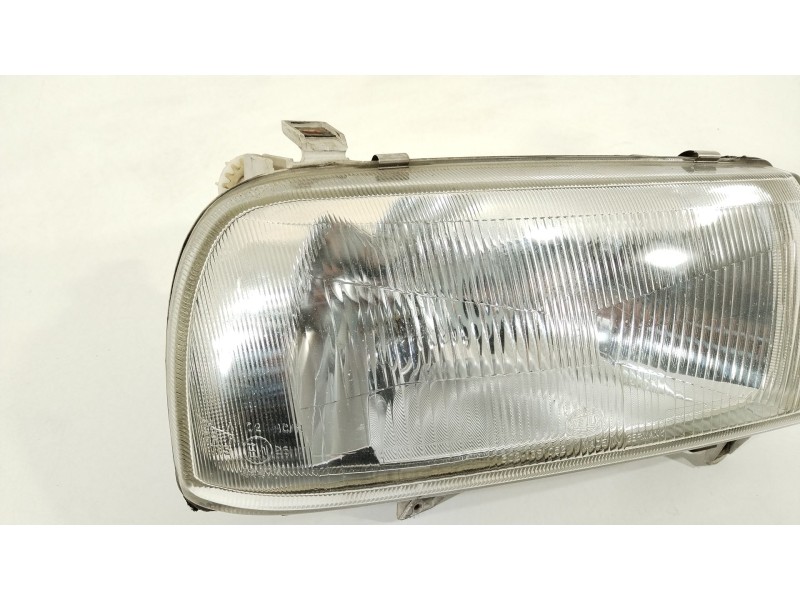 Recambio de faro derecho para volkswagen vento (1h2) 1.9 d referencia OEM IAM 13905400R  13472800