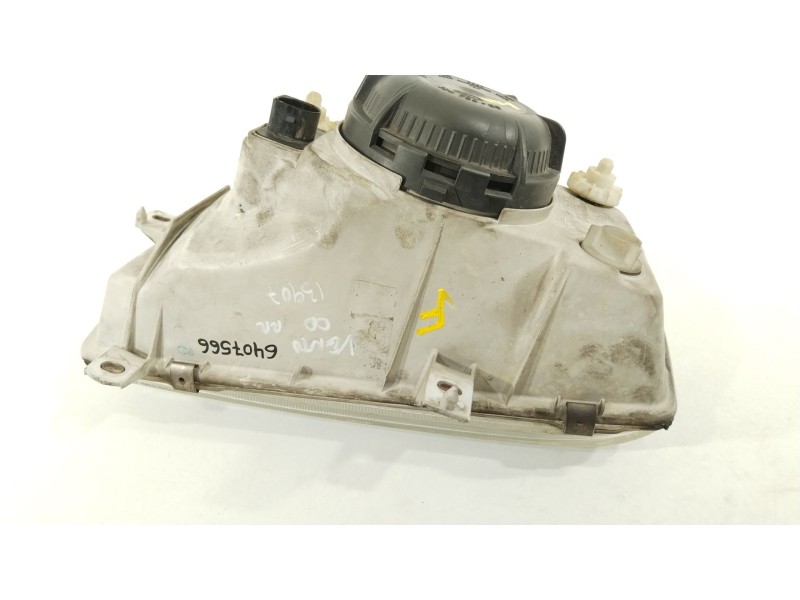 Recambio de faro derecho para volkswagen vento (1h2) 1.9 d referencia OEM IAM 13905400R  13472800