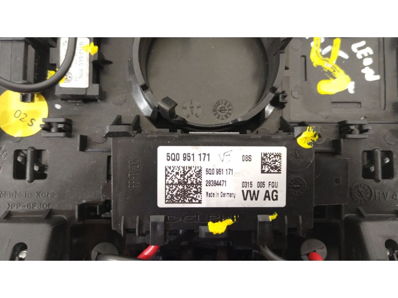 Recambio de luz interior para seat leon (5f1) cupra 280 referencia OEM IAM 5F0947105AA 3B0035711B 5Q0951171