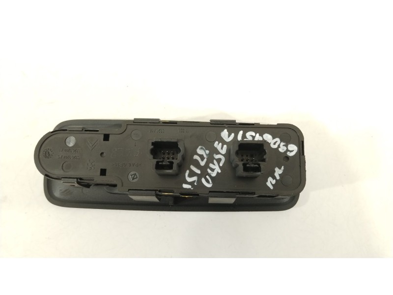 Recambio de mando elevalunas delantero izquierdo para fiat ulysse (179_) 2.2 jtd referencia OEM IAM 14957520XT 532697001 5326970