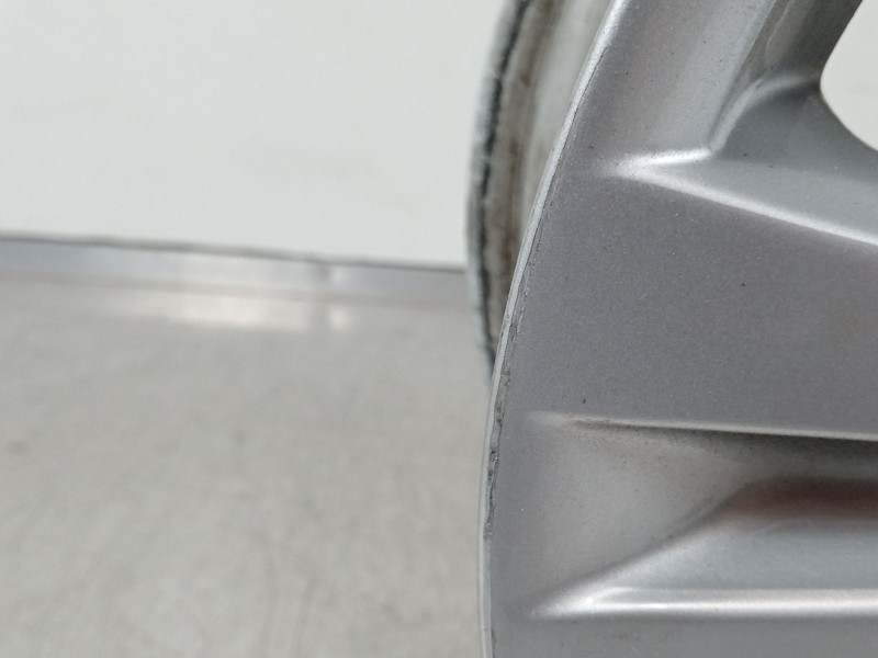 Recambio de llanta para bmw serie 1 berlina (e81/e87) 118d referencia OEM IAM 67796996  