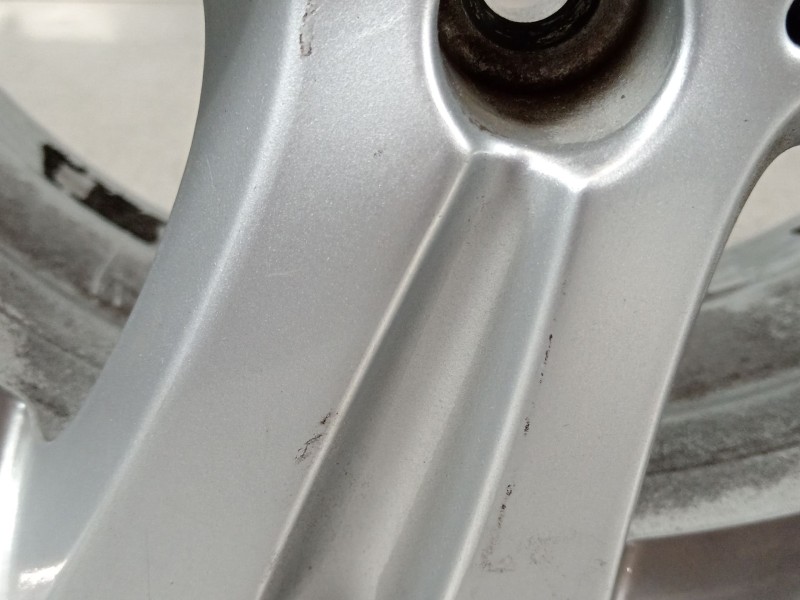 Recambio de llanta para bmw serie 1 berlina (e81/e87) 118d referencia OEM IAM 67796996  