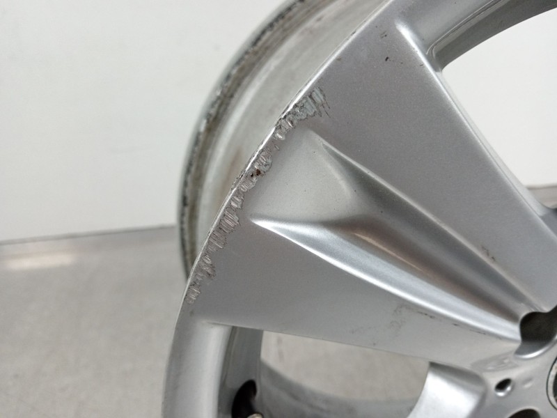 Recambio de llanta para bmw serie 1 berlina (e81/e87) 118d referencia OEM IAM 67796996  