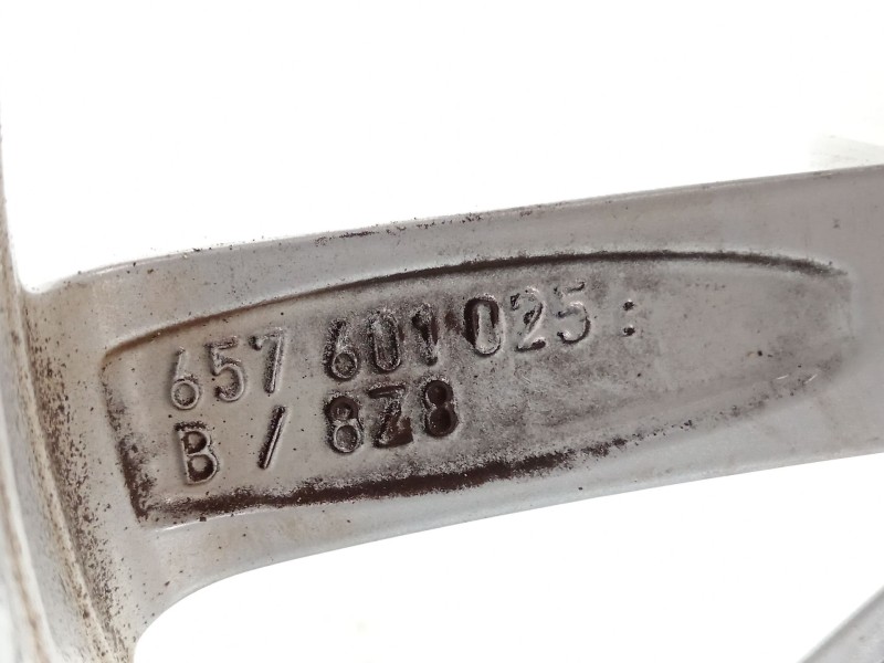 Recambio de llanta para skoda scala (nw1) 1.6 tdi referencia OEM IAM 657601025  