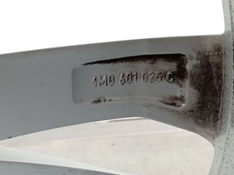 Recambio de llanta para audi q7 (4mb, 4mg, 4mq) 3.0 tdi quattro referencia OEM IAM 4M0601025C  