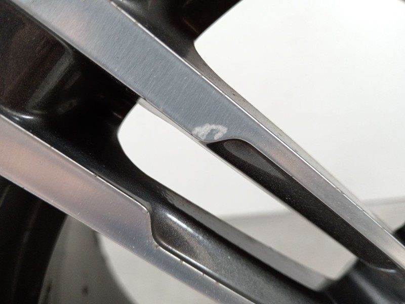 Recambio de llanta para porsche panamera diesel referencia OEM IAM 97036219202  