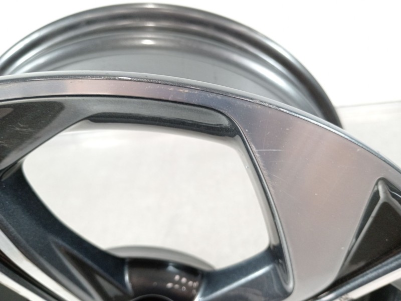 Recambio de llanta para kia xceed m6ah11 referencia OEM IAM 52910J7700  