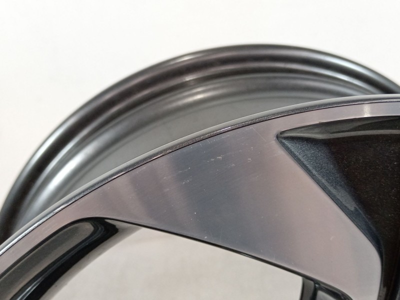 Recambio de llanta para kia xceed m6ah11 referencia OEM IAM 52910J7700  