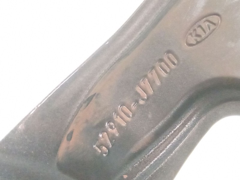 Recambio de llanta para kia xceed m6ah11 referencia OEM IAM 52910J7700  