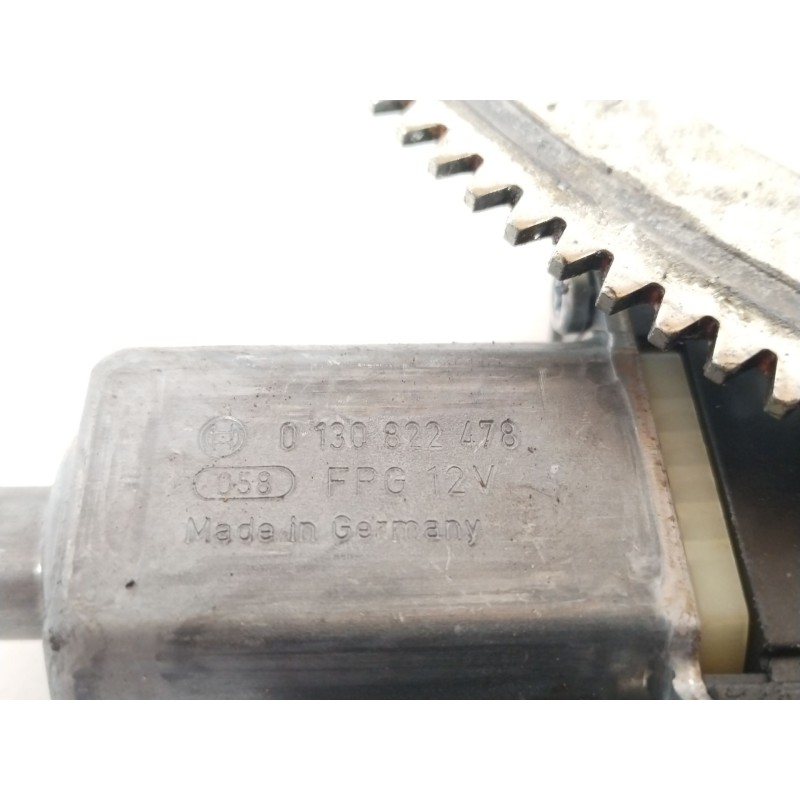 Recambio de elevalunas delantero derecho para renault megane iii berlina 5 p emotion referencia OEM IAM 807200001R 965368200 807