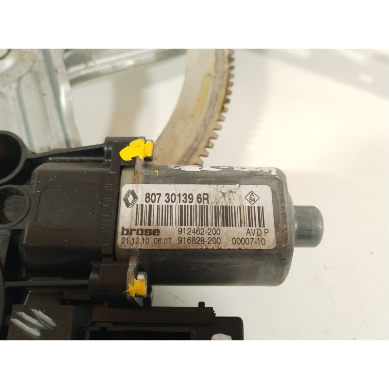 Recambio de elevalunas delantero derecho para renault megane iii berlina 5 p emotion referencia OEM IAM 807200001R 965368200 807