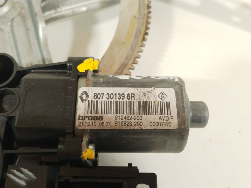 Recambio de elevalunas delantero derecho para renault megane iii berlina 5 p emotion referencia OEM IAM 807200001R 965368200 807
