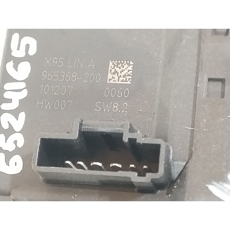 Recambio de elevalunas delantero derecho para renault megane iii berlina 5 p emotion referencia OEM IAM 807200001R 965368200 807