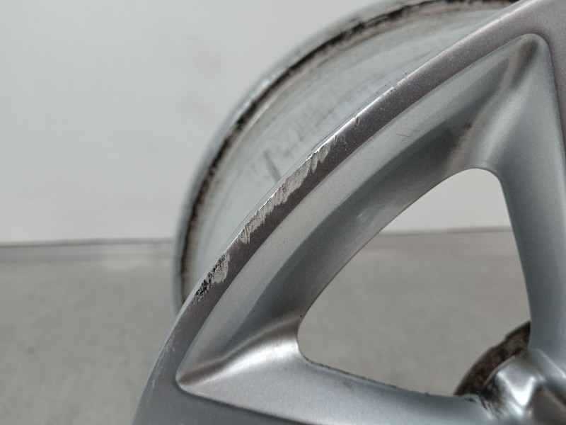 Recambio de llanta para peugeot 308 access referencia OEM IAM 9677989577  