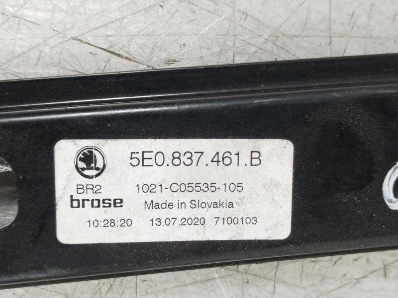 Recambio de elevalunas delantero izquierdo para skoda octavia combi (5e5) 2.0 tdi referencia OEM IAM 5E0837461B 0130822717 5Q095
