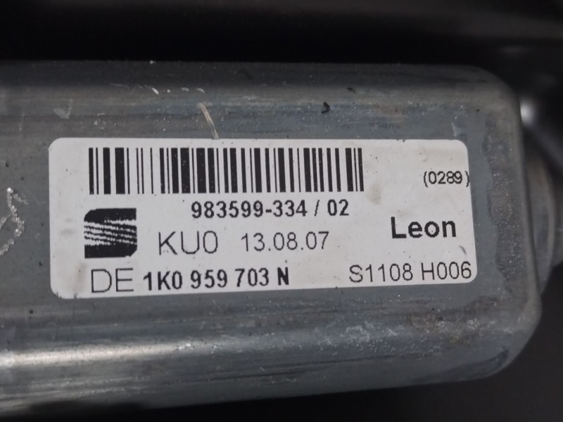 Recambio de elevalunas trasero izquierdo para seat leon (1p1) reference referencia OEM IAM 1P0839401B 1P0867443A 1K0959703N
