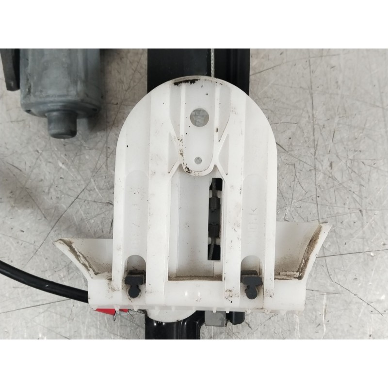 Recambio de elevalunas trasero izquierdo para ford mondeo sportbreak (ca2) trend referencia OEM IAM 1881208 0130822286 6M2114553