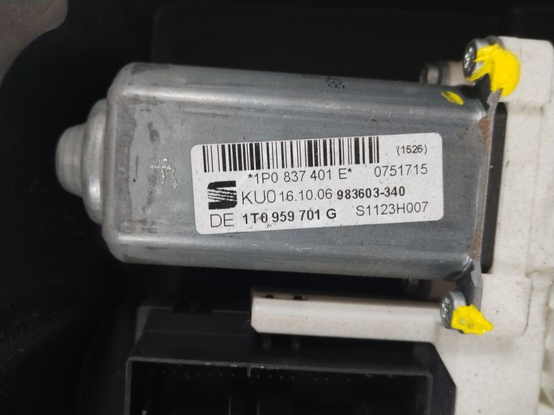 Recambio de elevalunas delantero izquierdo para seat leon (1p1) reference referencia OEM IAM 1P0837401E 1K0959793M 1P0837401E