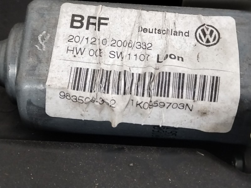 Recambio de elevalunas trasero izquierdo para seat leon (1p1) reference referencia OEM IAM 1P0839401B 1P0867443A 1K0959703N