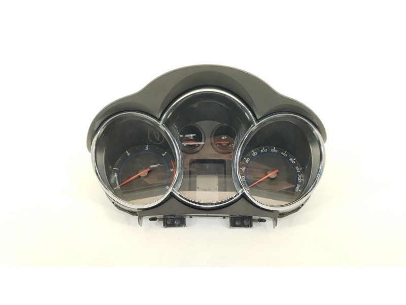 Recambio de cuadro instrumentos para chevrolet cruze lt referencia OEM IAM 95472851  