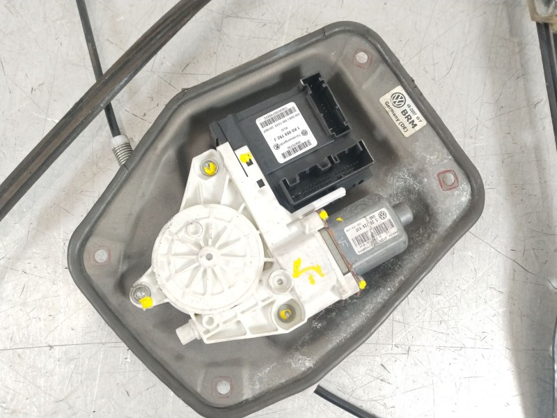 Recambio de elevalunas delantero derecho para volkswagen golf v berlina (1k1) gt sport referencia OEM IAM 1K3837462B  1K0959752J