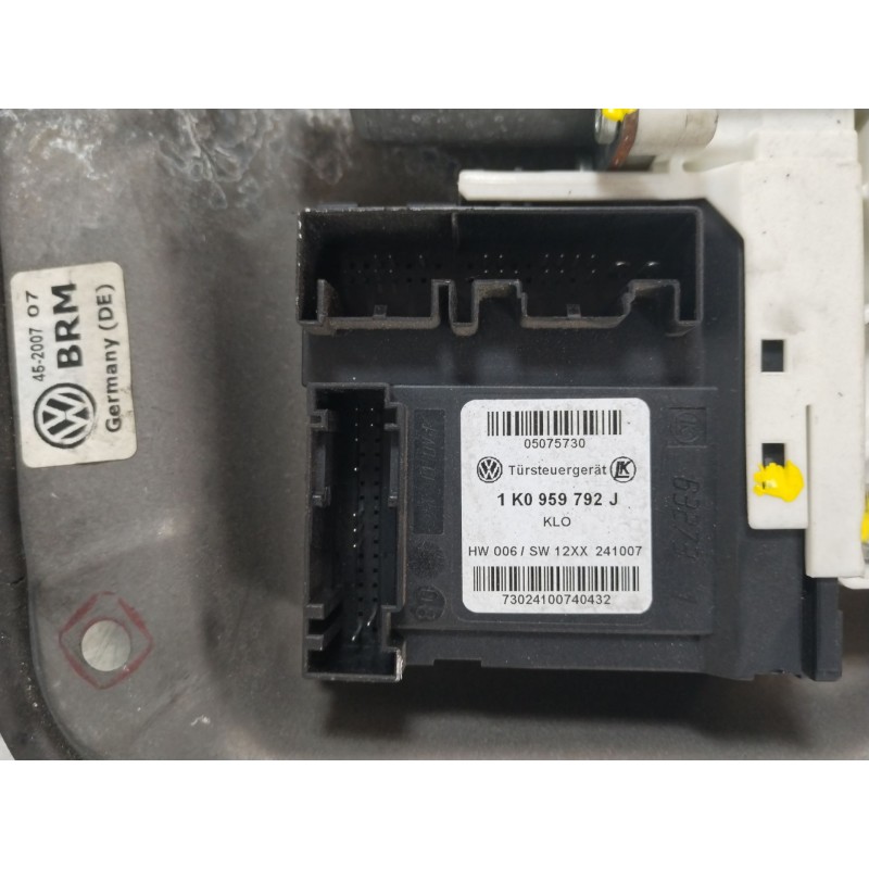 Recambio de elevalunas delantero derecho para volkswagen golf v berlina (1k1) gt sport referencia OEM IAM 1K3837462B  1K0959752J